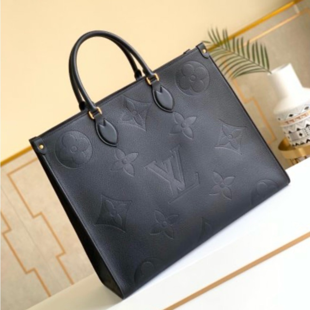 Louis Vuitton on the go gm